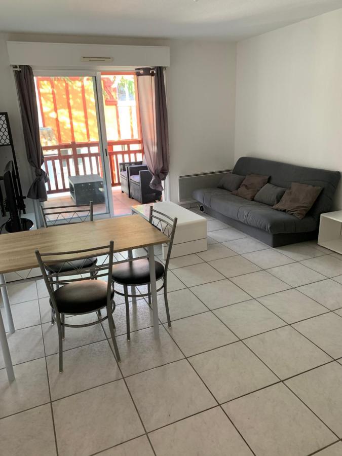 Appartement Equipe Tout Confort Cambo-les-Bains Exterior foto