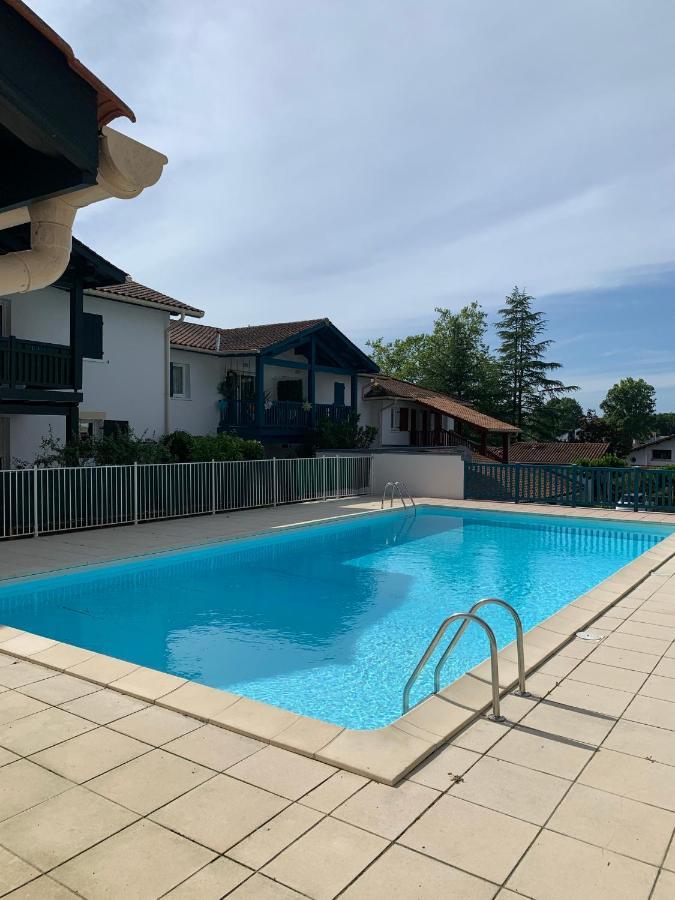 Appartement Equipe Tout Confort Cambo-les-Bains Exterior foto